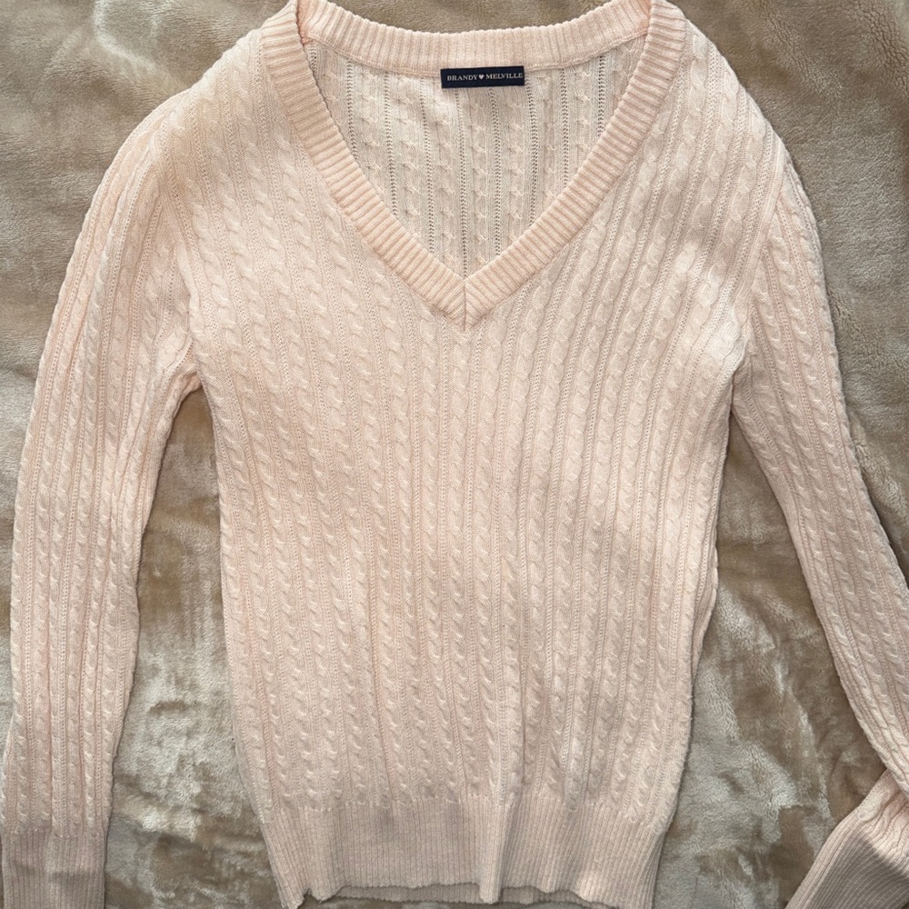 Brandy Melville Light Baby Pink V-Neck Cable Sweater💗